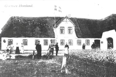 Hømlund Kro (inn) approximately 1912-1914. Photo: Historisk Arkiv for Seem Sogn